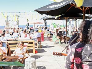 Beachclub Soomers op Zwarte Pad in Scheveningen: bedrijfsfeest locatie op het strand Beachclub Soomers op Zwarte Pad in Scheveningen: bedrijfsfeest locatie op het strand